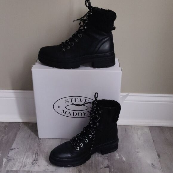 Steve Madden Keystone black faux fur bootie - Picture 2 of 10